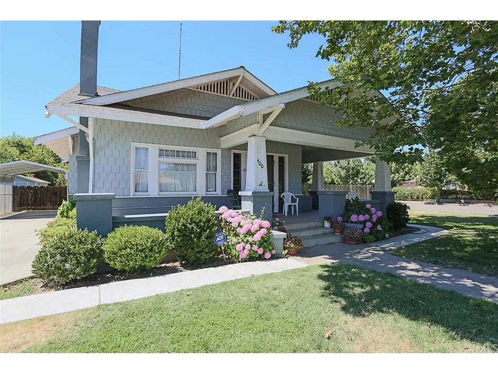 400 Lake Ave photo 1