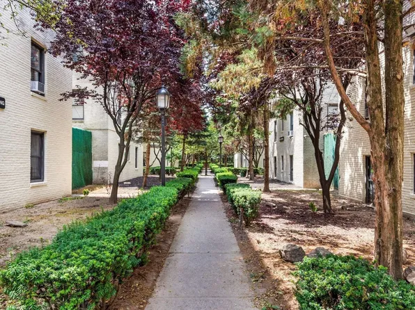 21-27 33rd Street image 15 of 18