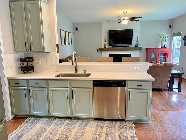 100 Riley Oaks Ln — Photo 7