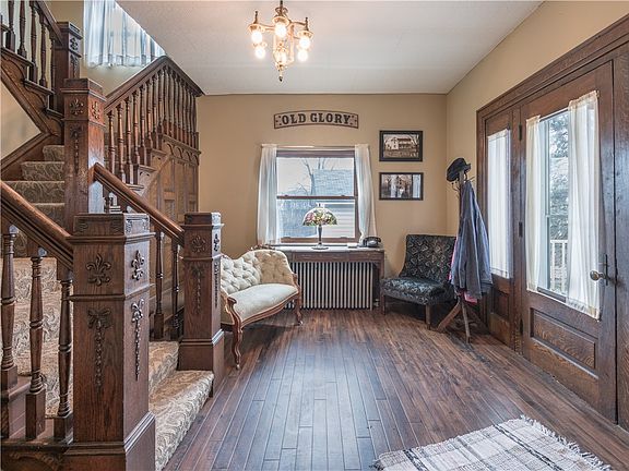 3rd image of 6971 Verona St