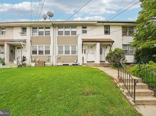 908 Alcyon Dr, Bellmawr, NJ 08031