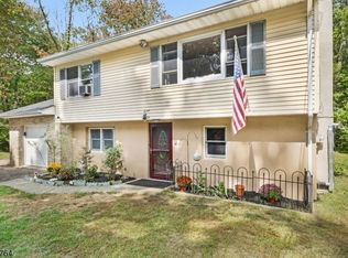 7 Russell Rd, Stanhope, NJ 07874