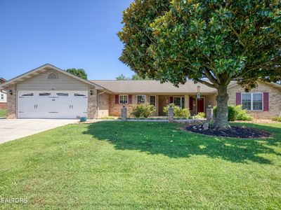 418 Woods View Cir, Kodak, TN, 37764