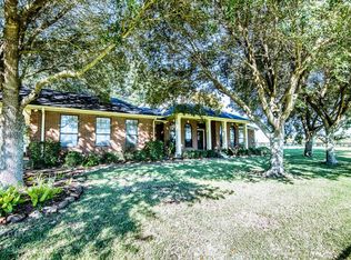 77 Ranchview Dr, Huntsville, TX 77320