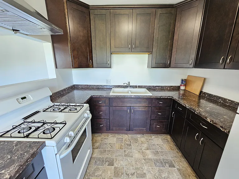 5625 Kester Ave #5 — Photo 7