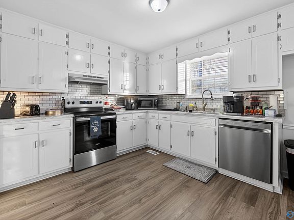 2nd image of 72 Alexandria Heights Cir
