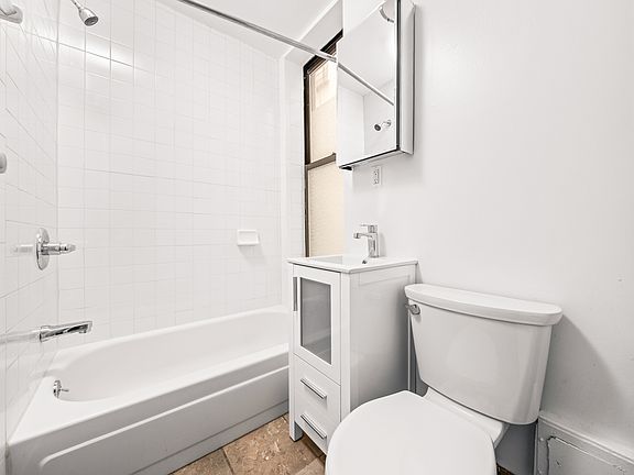 5th image of 284 Mulberry St #17