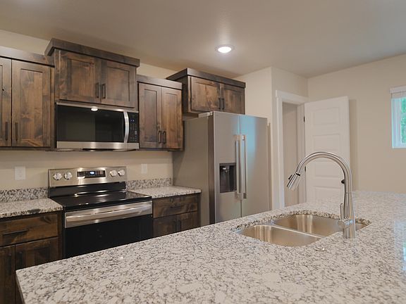 4th image of 2608 Central St