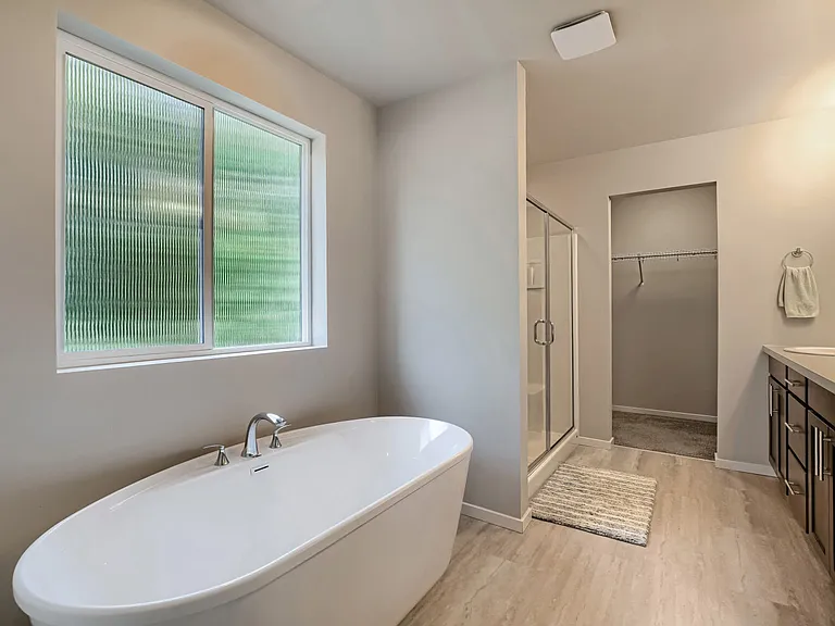 4337 23rd Ct NE — Photo 18