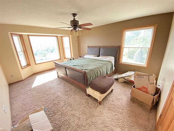 3rd image of 3200 W 30th St