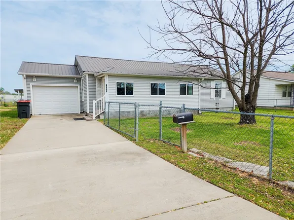 1325 Crutcher St, Springdale, AR 72764