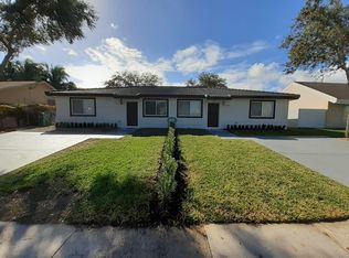 20706 SW 120th Pl, Miami, FL 33177