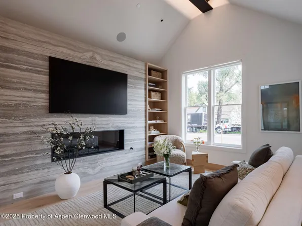227 E Main St, Aspen, CO 81611