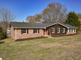 208 White Dr, Mauldin, SC 29662