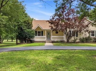 12306 E Brook Field Dr, Peculiar, MO 64078