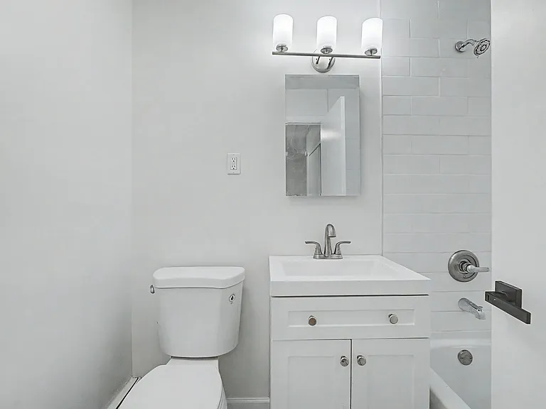 Magnolia Place Apartments — Photo 16