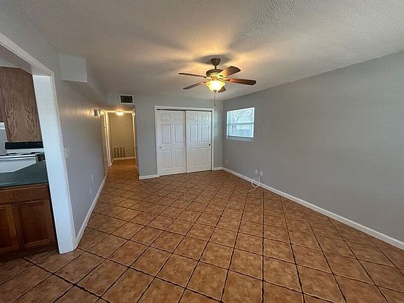5th image of 4461 42nd Ave N #B