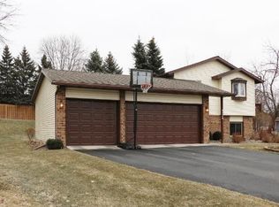 7134 Quantico Ct N, Maple Grove, MN 55311