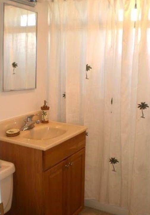 1st image of 552 D St APT 5