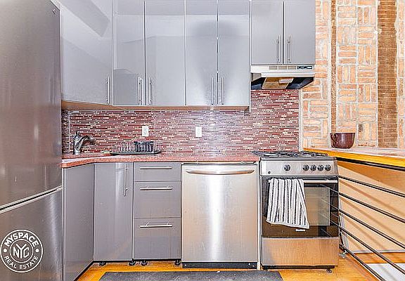 2nd image of 153 Wilson Ave APT 1R