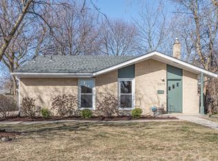 1601 Saunders Cres, Ann Arbor, MI 48103