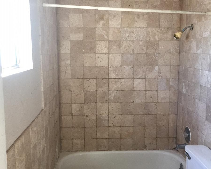 2nd image of 2037 E Lemon St APT 2