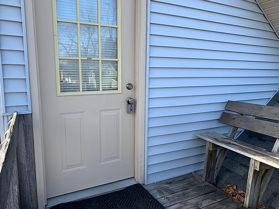 Small deck at entry