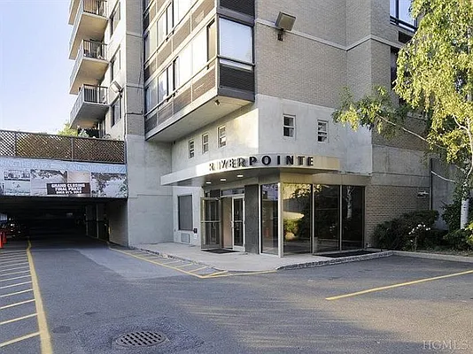 Rented by Re/Max In The City | media 5