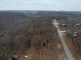 5 E Canyon View Dr, Claremore, OK 74019