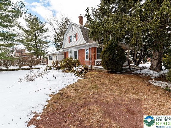 2nd image of 2020 Whitehall Ave