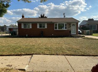 31453 Bridge St, Garden City, MI 48135