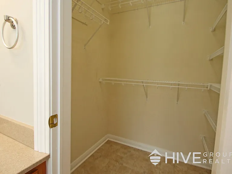 155 Chelsea Cir — Photo 16