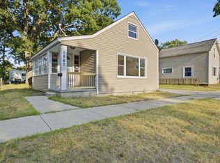 1580 Beidler St, Muskegon, MI 49441