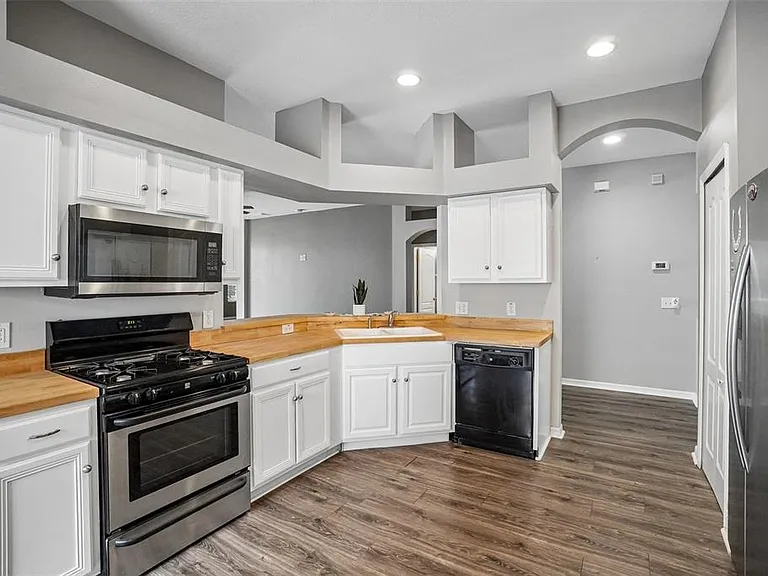 6111 Gannetside Pl — Photo 3