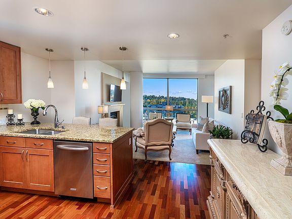 3rd image of 10650 NE 9th Pl Unit 1625