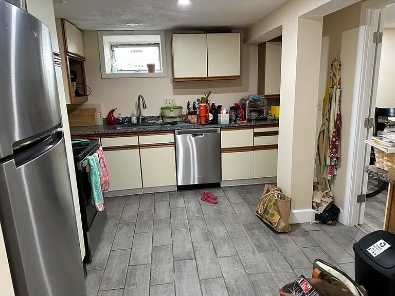 97 Nottinghill Rd #B — Photo 9