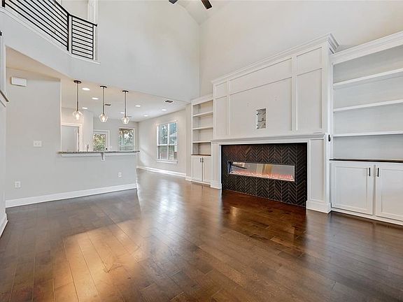 4th image of 1320 Goldilocks Ln