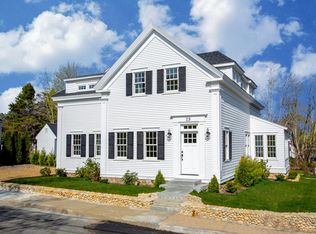 29 Franklin St, Tisbury, MA 02568
