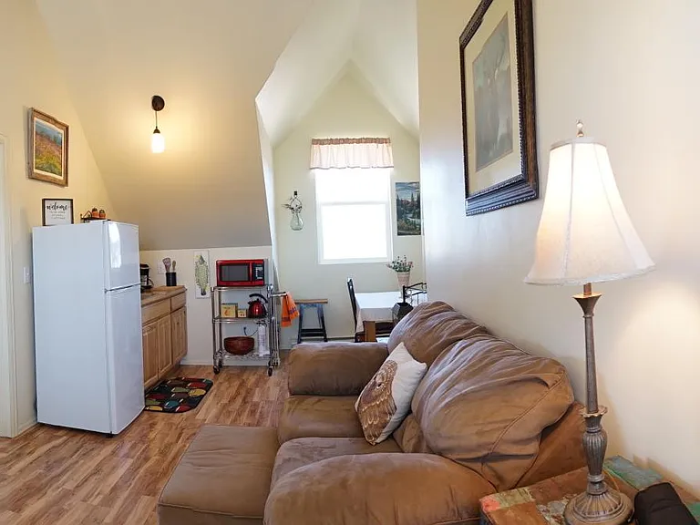 102 Way Station Ct — Photo 1