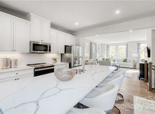 673 Uwharrie River Rd, Charlotte, NC 28211