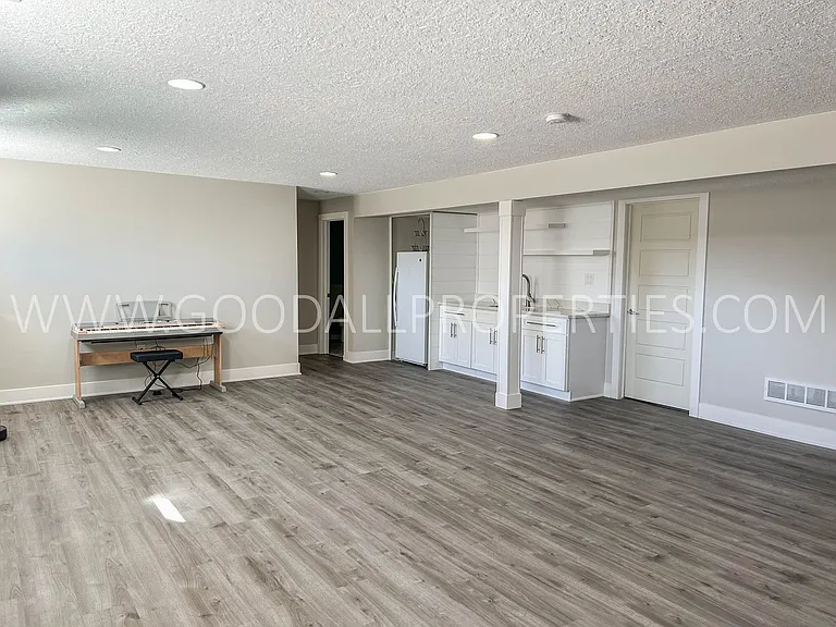 310 NE Bobcat Dr — Photo 9