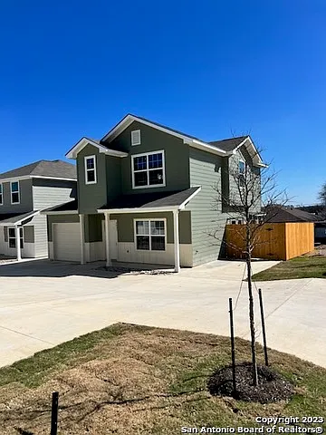 3 bed, 2.0 bath, 1400 sqft, $1,800 — Photo 4