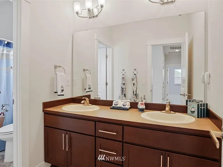 1660 NE Falls Dr — Photo 28