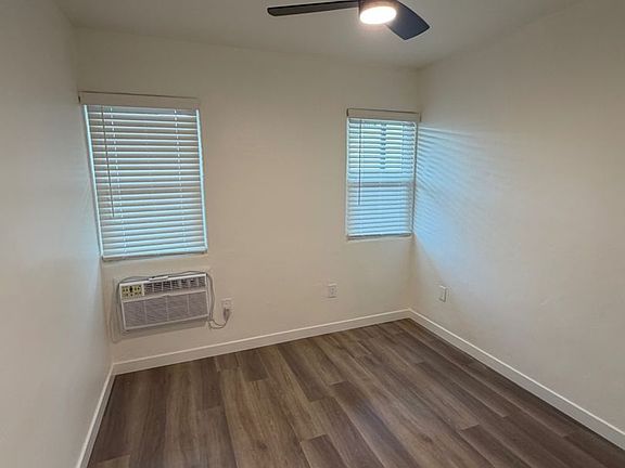 5th image of 24810 Newhall Ave #1