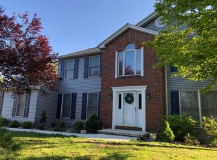 4288 Salem Dr, Emmaus, PA 18049