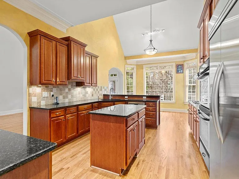 875 Wescott Ln — Photo 23