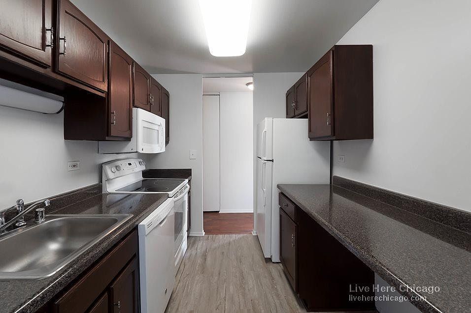 1st image of 1300 N Astor St Unit 7A