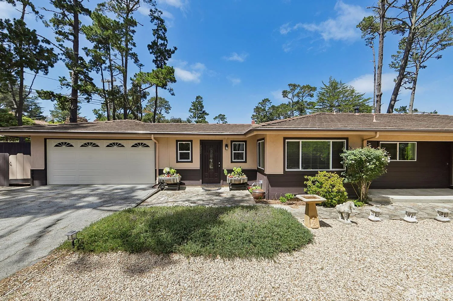 3 bed, 2.0 bath, 1637 sqft, $6,500 — Photo 1