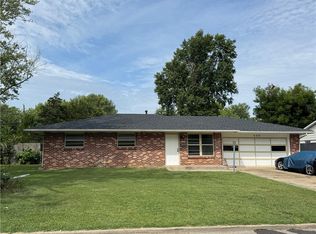 506 Dyer St, Springdale, AR 72762