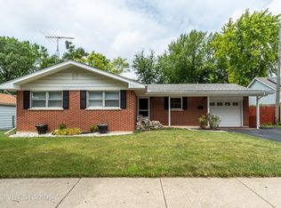 1115 Plum St, Aurora, IL 60506